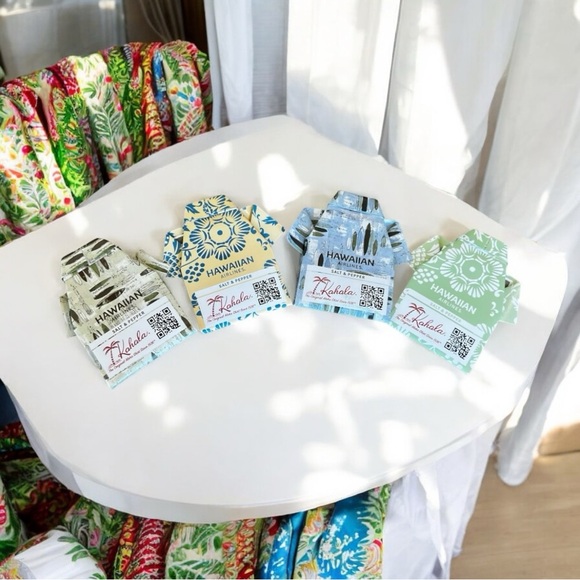 Hawaiian Airlines Salt & Pepper ORIGAMI Aloha Shirt Collectible Souvenir New - Picture 13 of 16